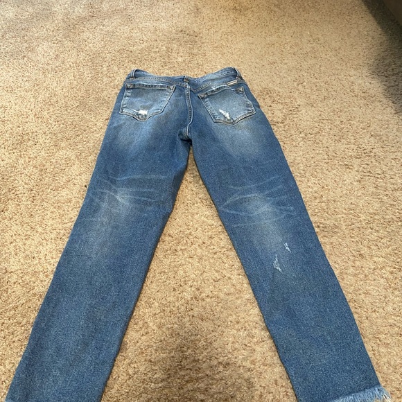 High rise mom jeans distressed. Size 24 - Picture 4 of 5